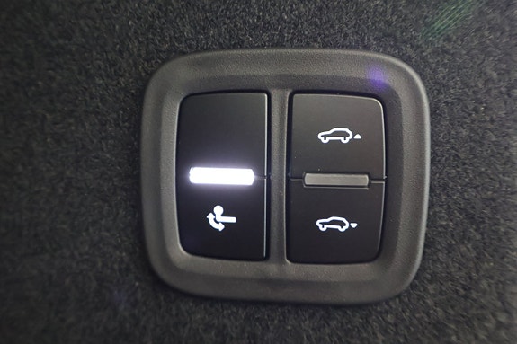 Porsche Macan 4 18 of 18