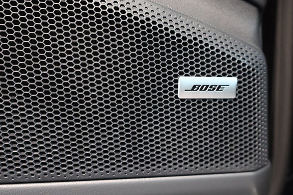 Porsche Macan 4 10 of 18