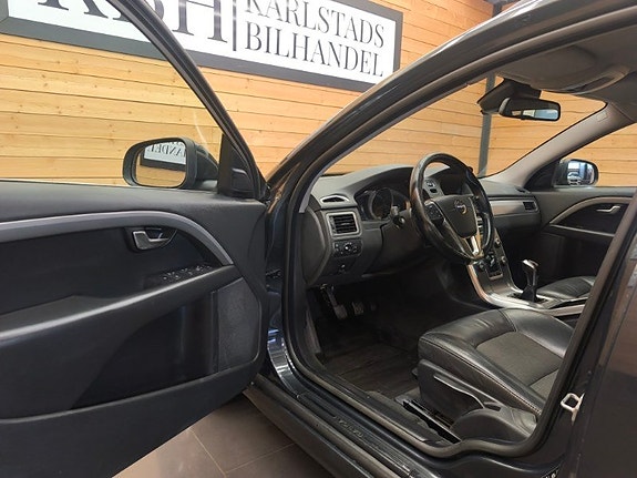 Volvo V70 13 of 22