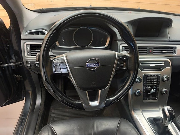 Volvo V70 12 of 22