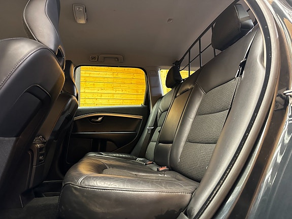 Volvo V70 16 of 22