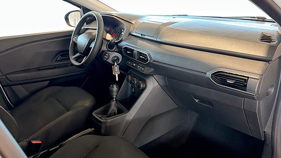 Dacia Sandero 11 of 12