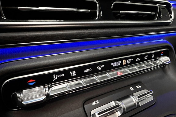 Mercedes-Benz V300 9 of 20