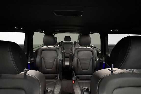 Mercedes-Benz V300 16 of 20