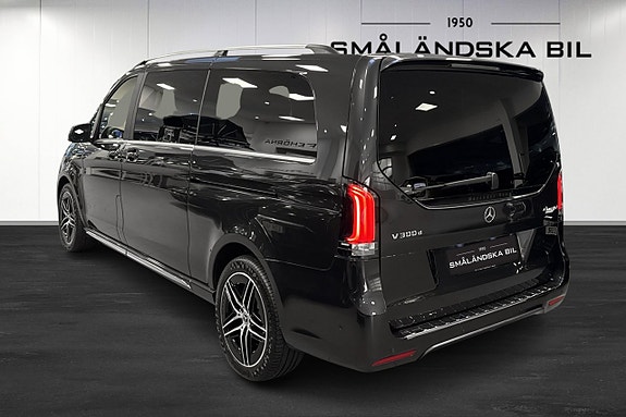 Mercedes-Benz V300 3 of 20