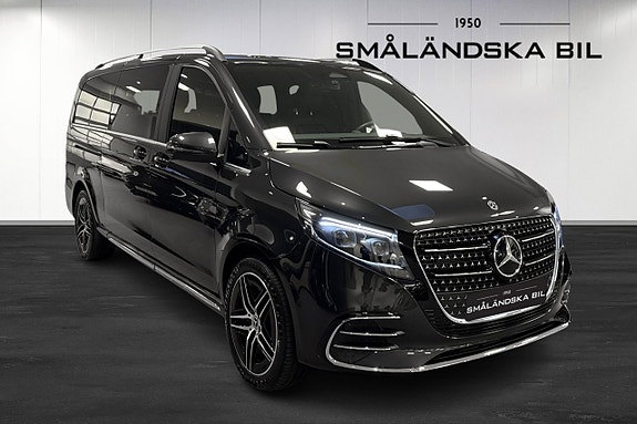 Mercedes-Benz V300 2 of 20