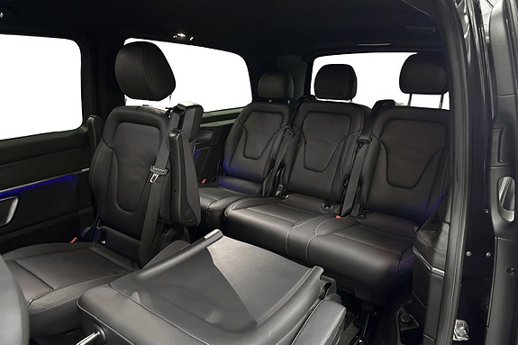 Mercedes-Benz V300 17 of 20