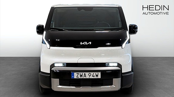Kia PV5 8 of 14