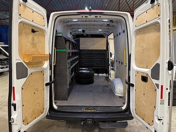 Volkswagen Crafter 13 of 16