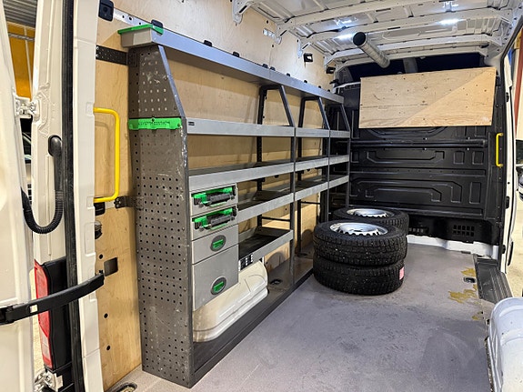 Volkswagen Crafter 14 of 16