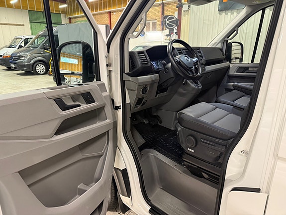 Volkswagen Crafter 8 of 16