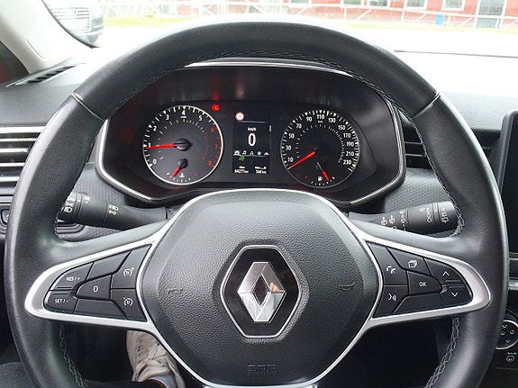 Renault Clio 6 of 13
