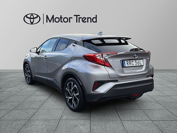 Toyota C-HR 3 of 24