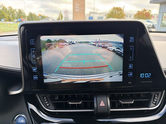 Toyota C-HR 22 of 24