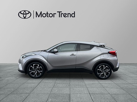 Toyota C-HR 4 of 24