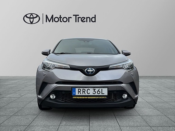 Toyota C-HR 6 of 24