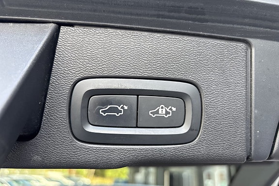 Volvo XC60 16 of 28