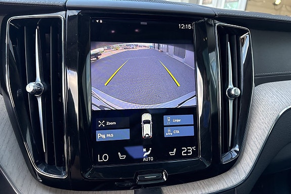 Volvo XC60 25 of 28