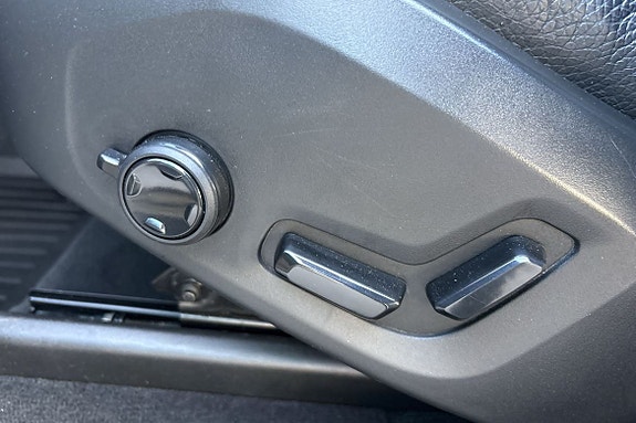Volvo XC60 18 of 28