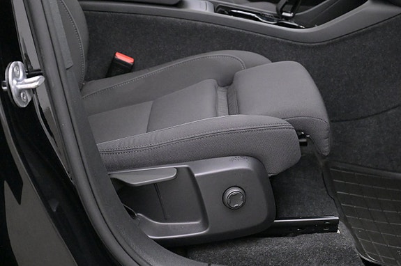 Volvo C40 14 of 27
