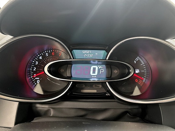Renault Clio 8 of 16