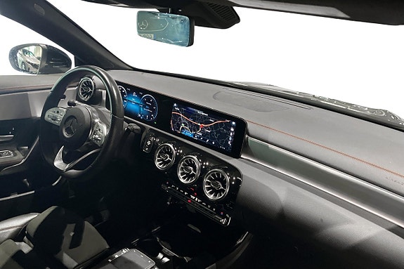 Mercedes-Benz CLA200 9 of 12