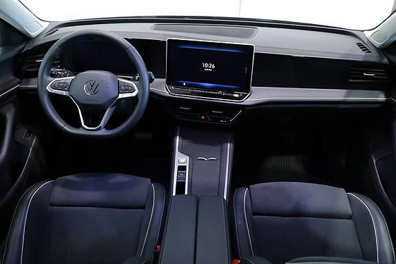 Volkswagen Passat 10 of 24