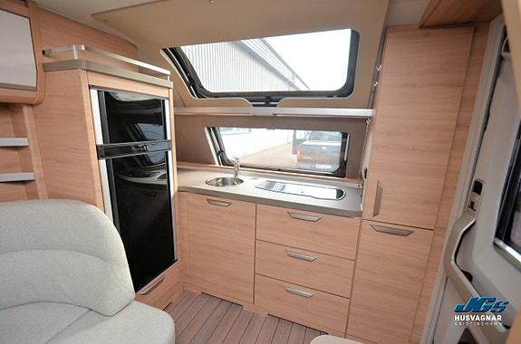 Knaus Sudwind 650 PXB 60 year 6 of 12