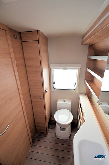 Knaus Sudwind 650 PXB 60 year 11 of 12