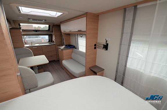 Knaus Sudwind 650 PXB 60 year 10 of 12