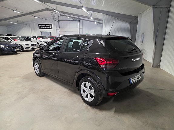 Dacia Sandero 5 of 9