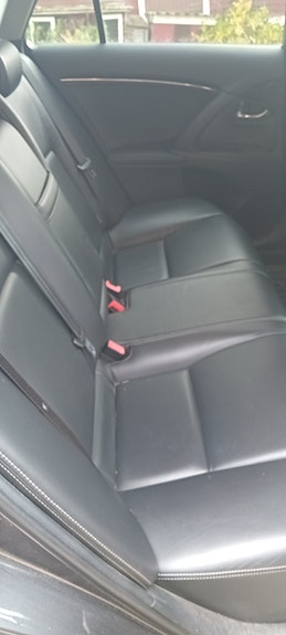 Toyota Avensis 4 of 5