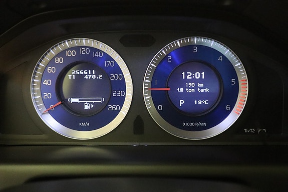 Volvo XC60 13 of 19