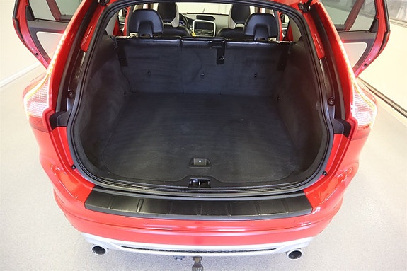 Volvo XC60 10 of 19