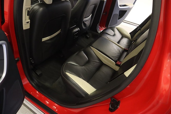 Volvo XC60 6 of 19