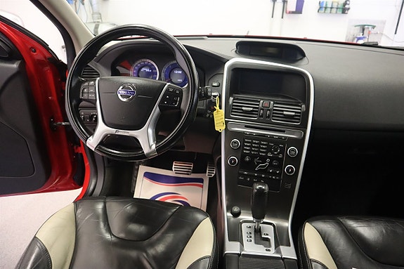 Volvo XC60 15 of 19
