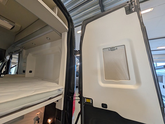 Ford Big Nugget by Westfalia / Automat / 185hk / perfekt för långa personer 13 of 20