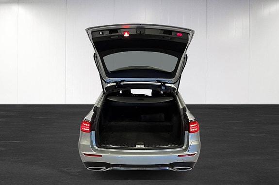Mercedes-Benz E300 24 of 24
