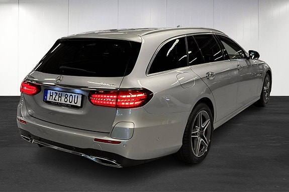 Mercedes-Benz E300 3 of 24