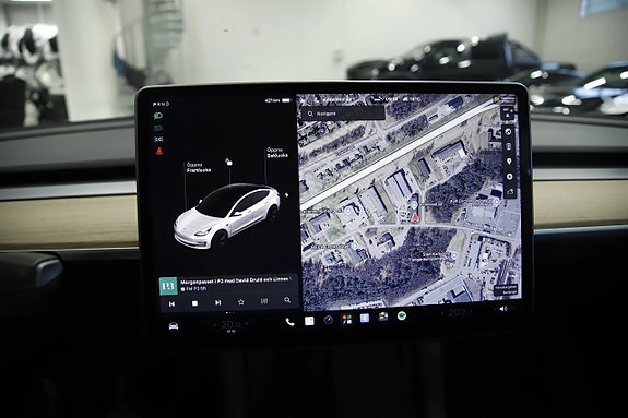 Tesla Model 3 8 of 12