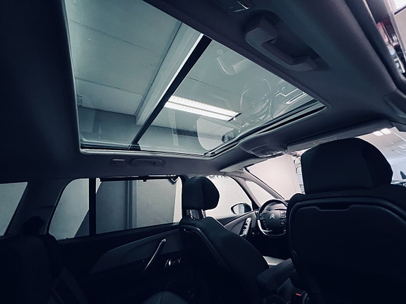 Citroen Grand C4 Picasso 19 of 27