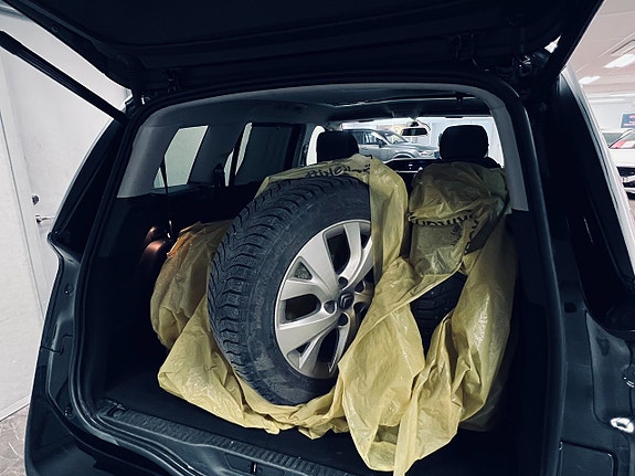 Citroen Grand C4 Picasso 22 of 27