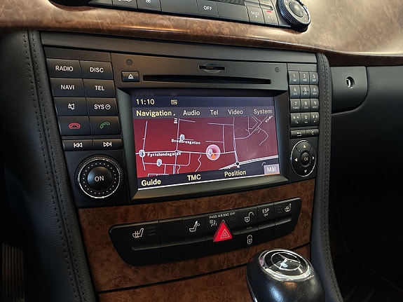 Mercedes-Benz CLS300 11 of 27