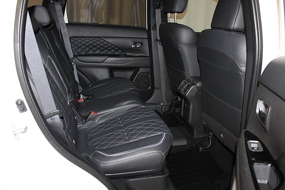 Mitsubishi Outlander 24 of 30