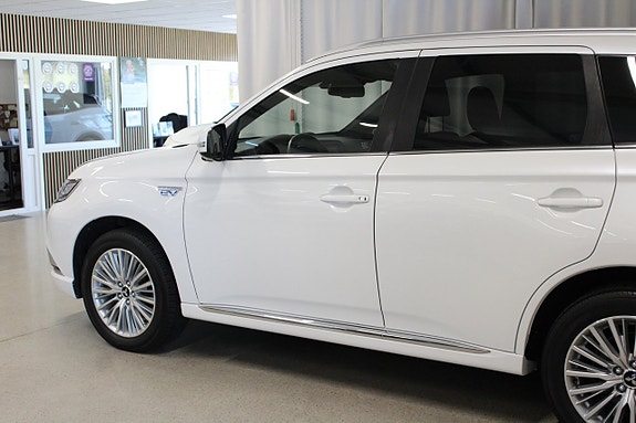 Mitsubishi Outlander 12 of 30