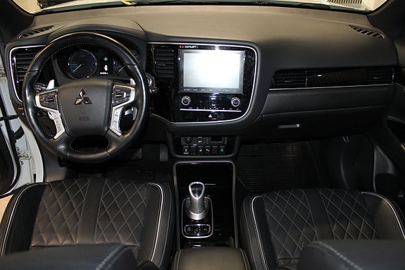 Mitsubishi Outlander 19 of 30
