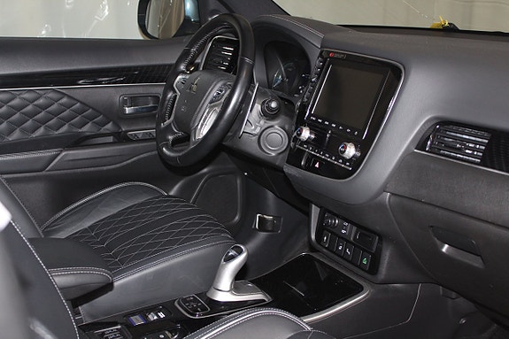 Mitsubishi Outlander 22 of 30