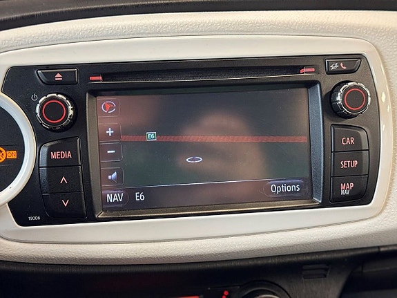 Toyota Yaris 20 of 22