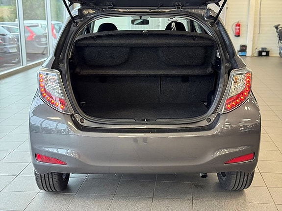 Toyota Yaris 22 of 22