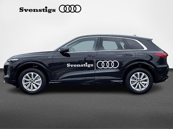 Audi Q5 2 of 15